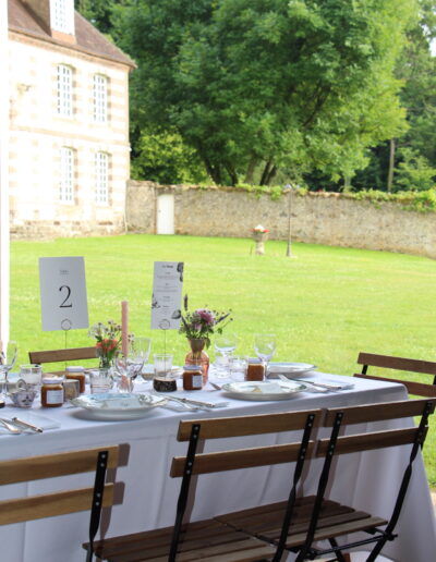 Belle table pour un marriage au manoir de Bellegarde