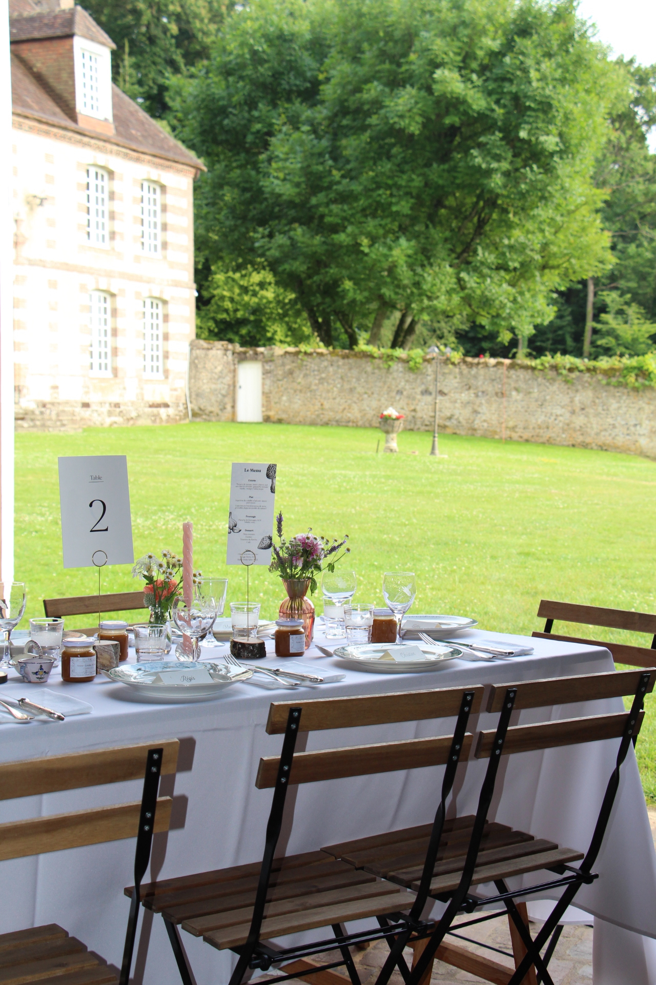 Belle table pour un marriage au manoir de Bellegarde